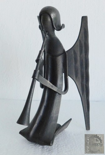 Bronzefigur engel knieend mit - bronzefigur,