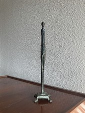 Stilvolle Bronze-Skulptur