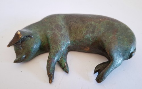Bronzefigur schlafendes