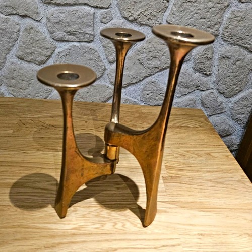 Brutalist gelenk - brutalist,