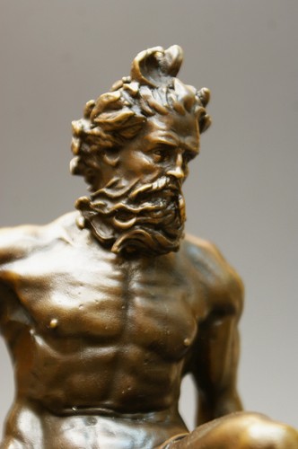 Bronzefigur poseidon neptun - bronzefigur, /