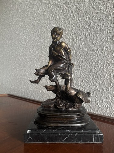 Bronze skulptur junge mit - bronze,