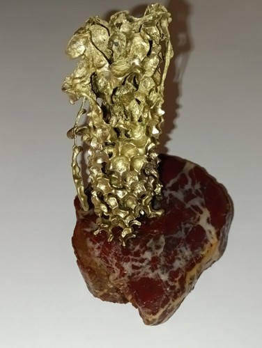 Bronzefigur koralle auf - koralle,