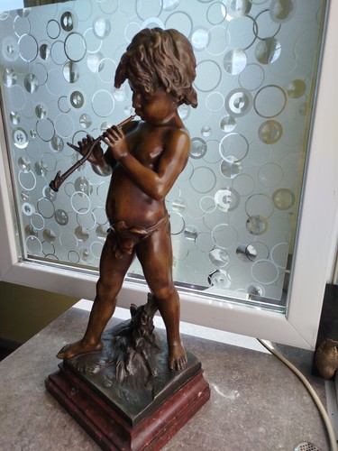 Bronze figur junge - junge, mit